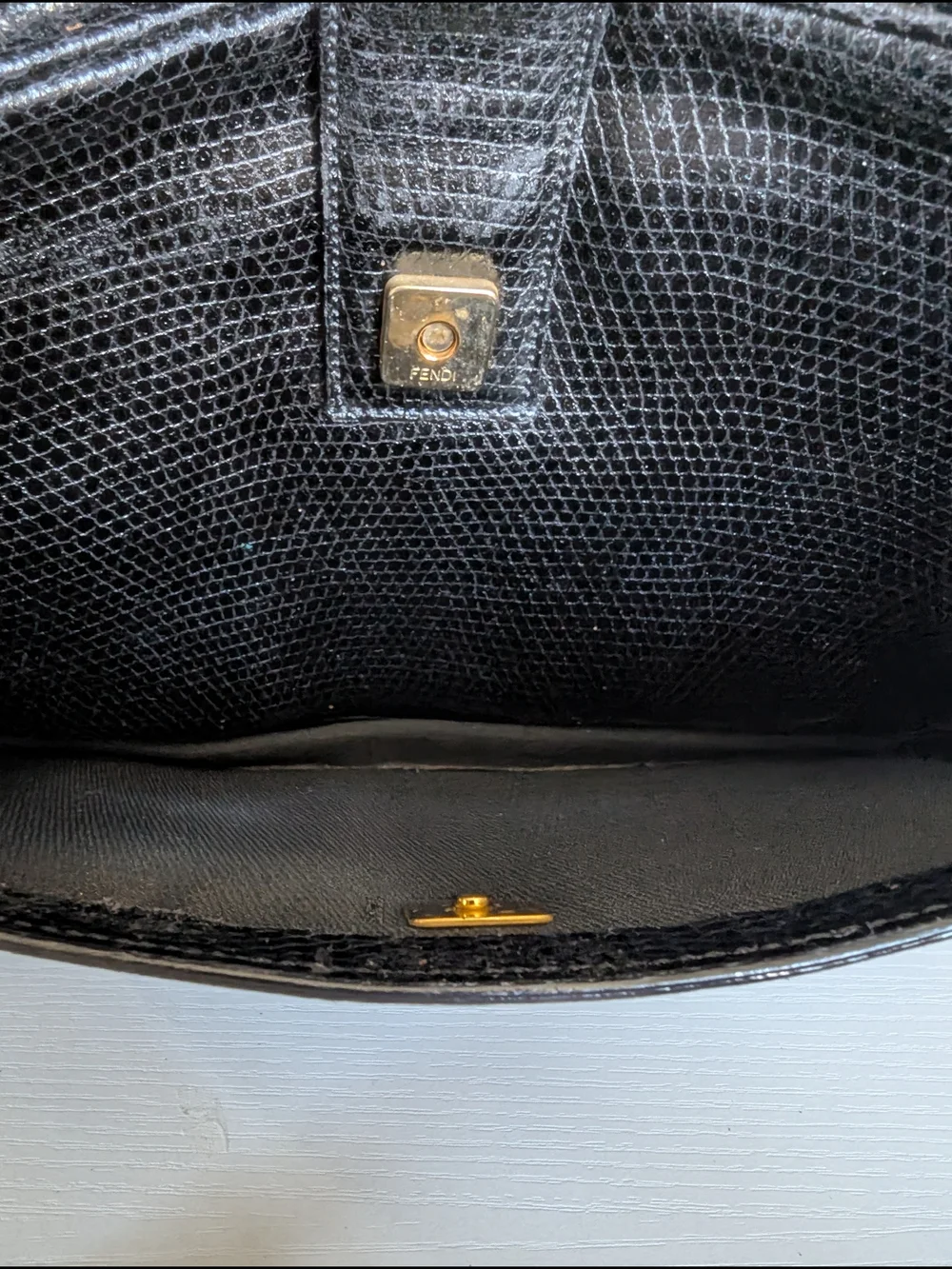 Vintage Fendi crossbody/shoulder bag from aroundthe 1970s or 1980s. It feature
